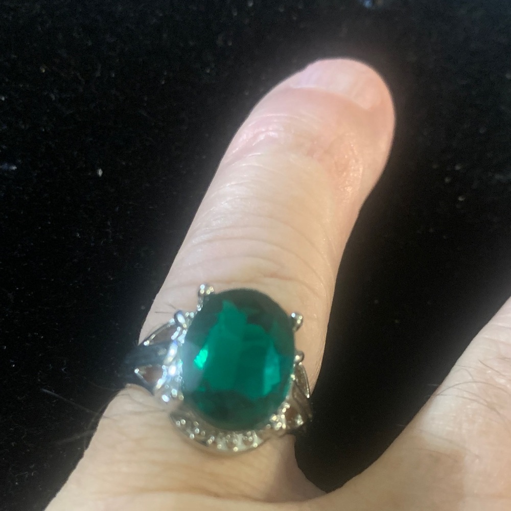 Elegant Silver and Green Cut Glass Gemstone Ring Bogo